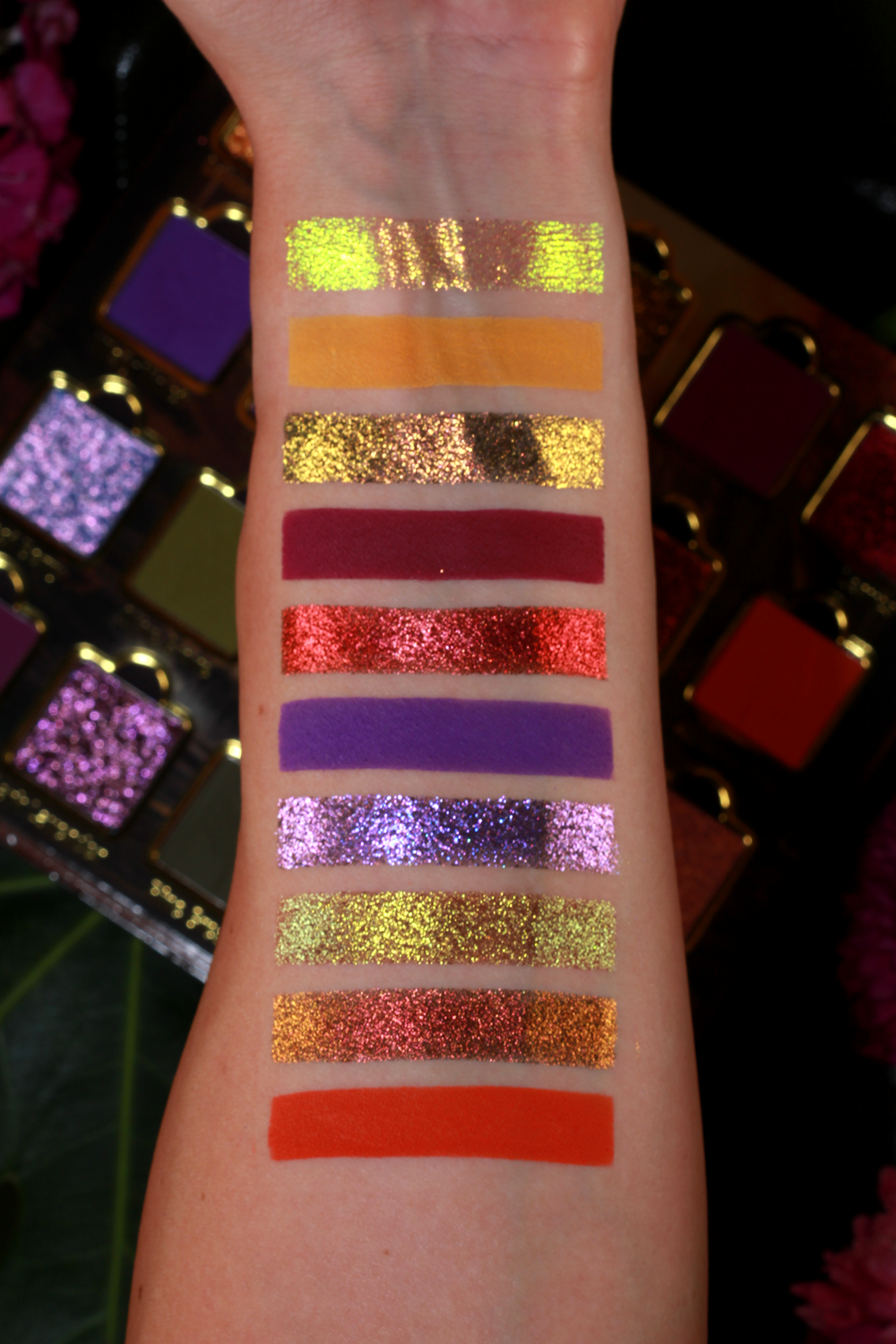 An Amber Lullaby | Paleta cieni do powiek · Swatches 1