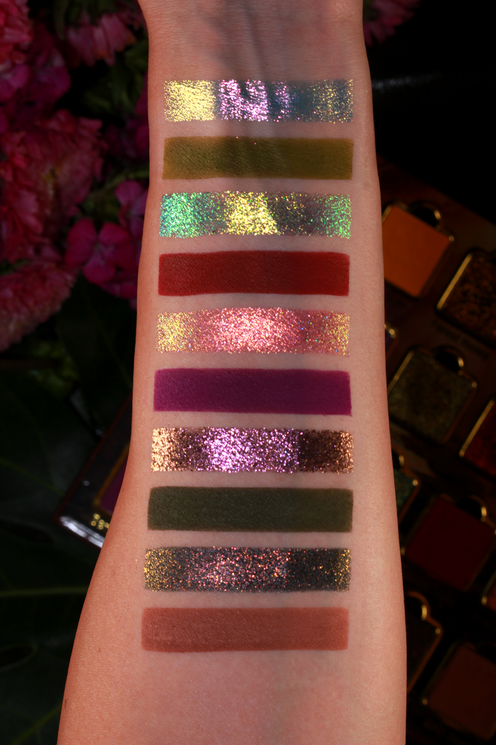 An Amber Lullaby | Paleta cieni do powiek · Swatches 2